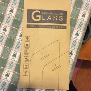 iPhone glass screen protector